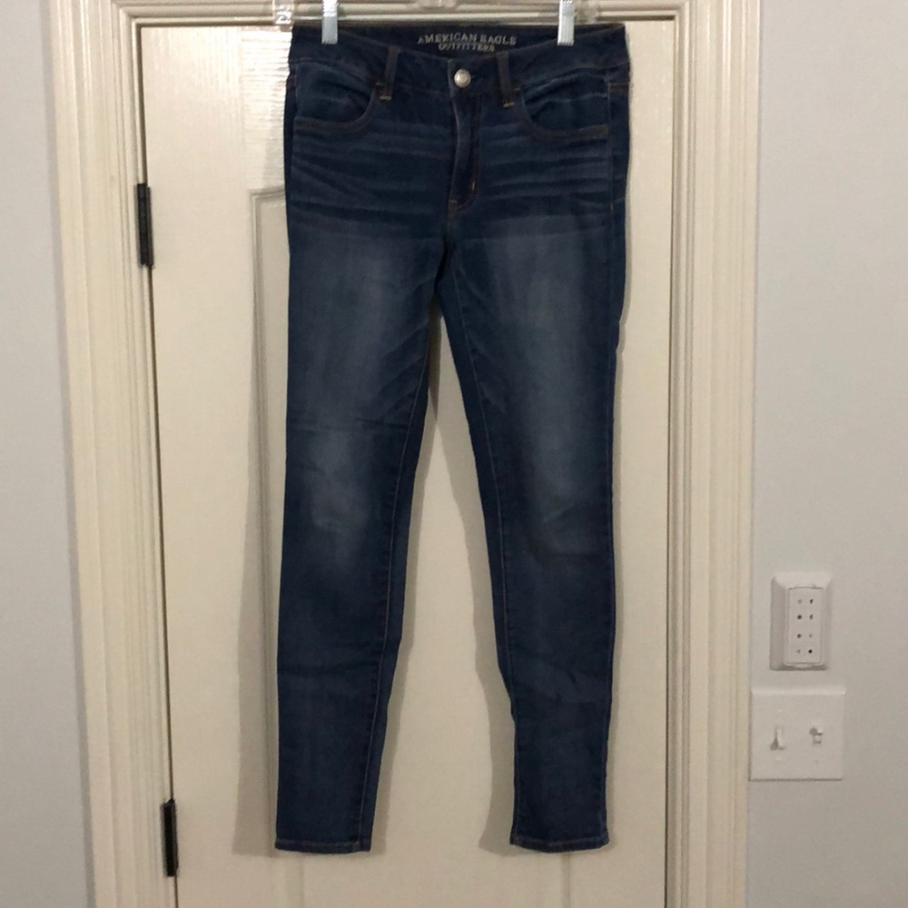 American Eagle denim jeans, size 6 regular.